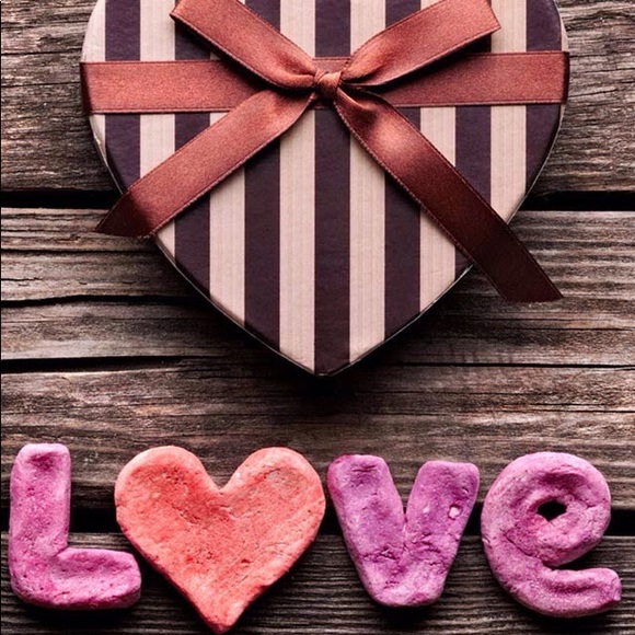 Meet Your Posher, Baroness - Picture 3 of 11